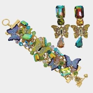 NWT Betsey Johnson A Flutter Butterfly Charm Bracelet and Earring Set